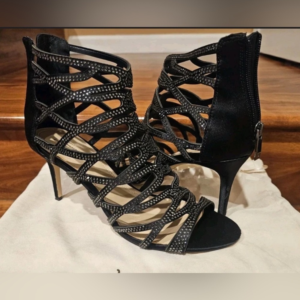 Women's Vince Camuto Fantin Shoe Black Strappy Sandal Heels SZ 6.5